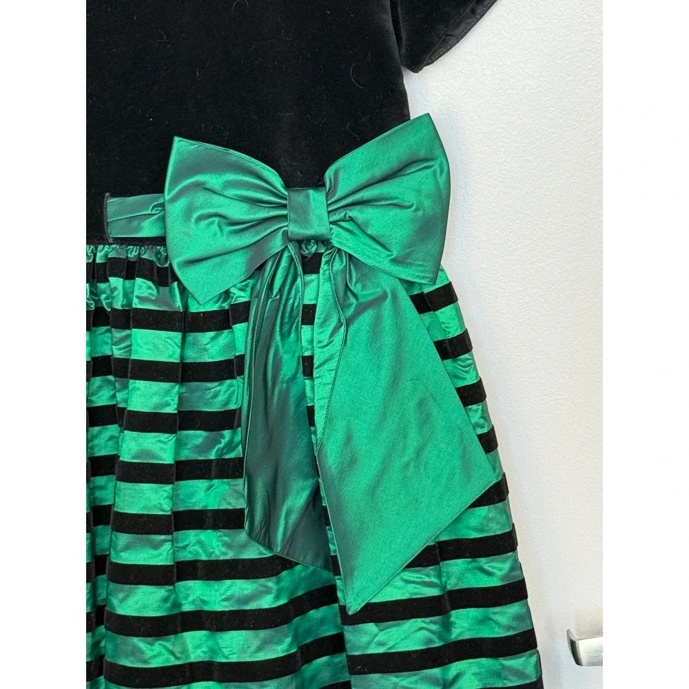 Vintage Sylvia Whyte Saks Girls Velvet Holiday Dress Green Black Tulle 10